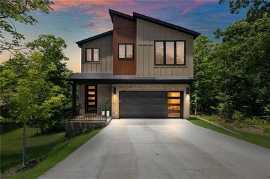 Lake Windsor Home For Sale in Bella Vista Arkansas