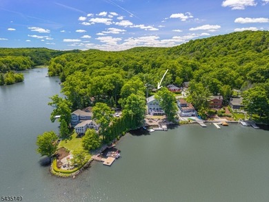 Welcome to lake life on the main lake of Highland Lakes. The - photo 36