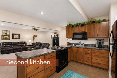 Welcome to your dream home in desirable Apple Valley Lake! This - photo 45