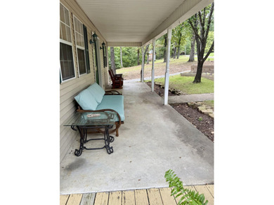 Looking for a lake getaway? This charming 3-bedroom, 1.5-bath - photo 3