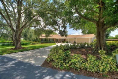 Lake Home For Sale in Winter Haven, Florida