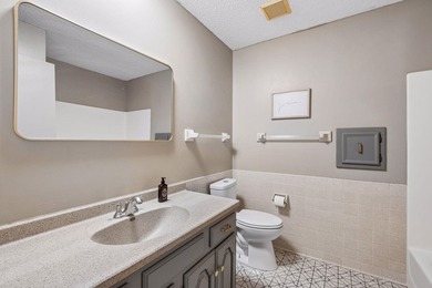 5 beds. 3 baths. 3-car garage. Corner lot with a circular - photo 17