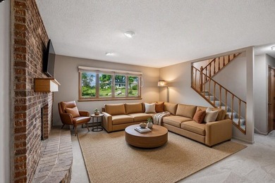 5 beds. 3 baths. 3-car garage. Corner lot with a circular - photo 19