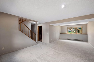 5 beds. 3 baths. 3-car garage. Corner lot with a circular - photo 21