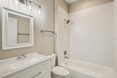PRICE ADJUSTMENT !! Totally renovated 3bedroom 2 bathroom 2 car - photo 24