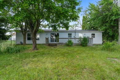 (private lake, pond, creek) Home Active Under Con in Atlanta Michigan