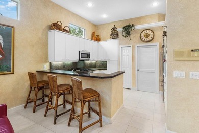 Beautiful 3 BD, 2.5 BA residence situated on a quiet street in - photo 10