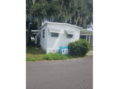 Lake Eustis Home For Sale in Eustis Florida