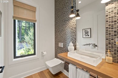 Set in Lake Oswego's coveted Country Club District, this - photo 20