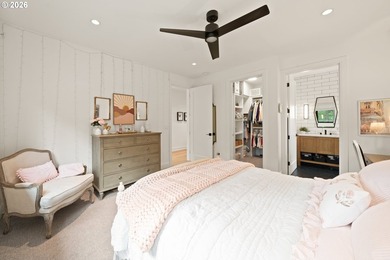 Set in Lake Oswego's coveted Country Club District, this - photo 26