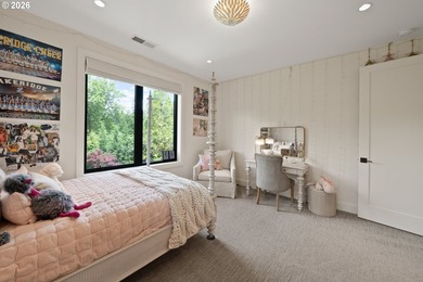 Set in Lake Oswego's coveted Country Club District, this - photo 29