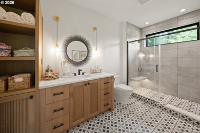 Set in Lake Oswego's coveted Country Club District, this - photo 30