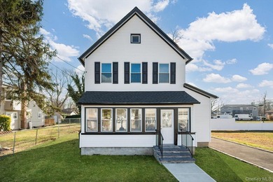 This completely remodeled home comes complete with modern - photo 1