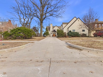 (private lake, pond, creek) Home For Sale in Keokuk Iowa