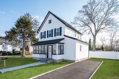 This completely remodeled home comes complete with modern - photo 3