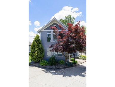 This 3-BD, 3.5-BA, 2,978-sq-ft 2-story fully renovated home - photo 6