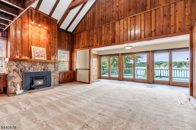 Custom lakefront chalet offering deep-water frontage, an - photo 9