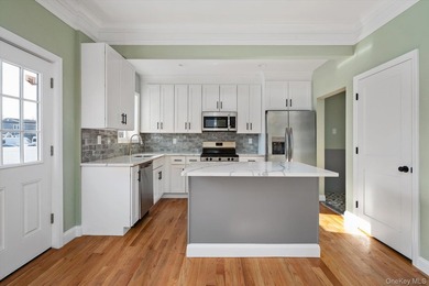 This completely remodeled home comes complete with modern - photo 10