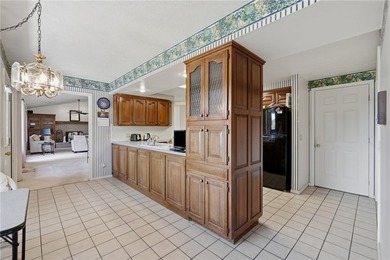 One level living on the Island in Holiday Island at it's best - photo 11