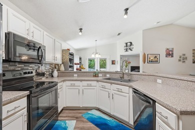 Welcome to this beautifully maintained 3BR/2BA home offering - photo 14