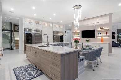 Tee Off in Paradise. New oceanfront & golf dream home in - photo 15
