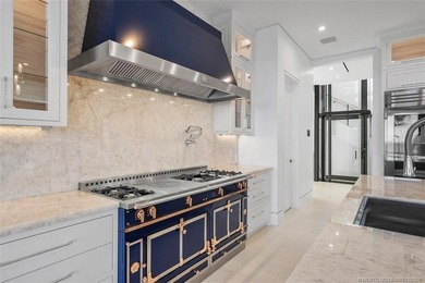 Tee Off in Paradise. New oceanfront & golf dream home in - photo 16