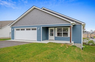 Lake Home For Sale in Crossville, Tennessee