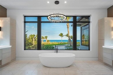 Tee Off in Paradise. New oceanfront & golf dream home in - photo 23
