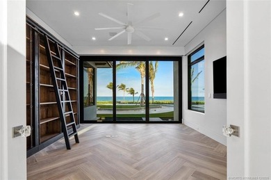 Tee Off in Paradise. New oceanfront & golf dream home in - photo 29
