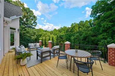 A private cul-de-sac setting on a spring-fed, seven-acre pond - photo 11