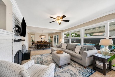 Welcome to this charming and spacious 4-bedroom, 2-bathroom - photo 13