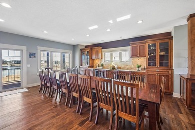 One-of-a-kind Modern Craftsman thoughtfully designed for luxury - photo 4