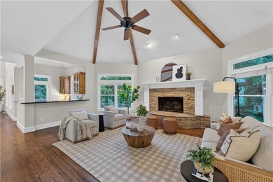 A private cul-de-sac setting on a spring-fed, seven-acre pond - photo 16