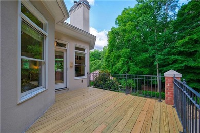 A private cul-de-sac setting on a spring-fed, seven-acre pond - photo 18