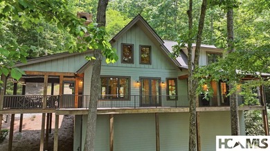 A classic mountain sanctuary nestled within the exclusive Bear - photo 22