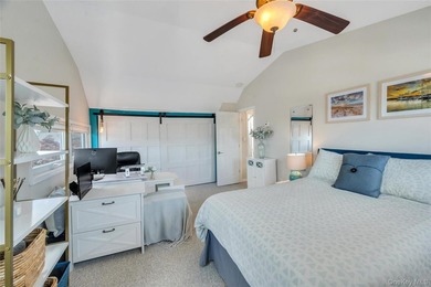 Welcome to this charming and spacious 4-bedroom, 2-bathroom - photo 24