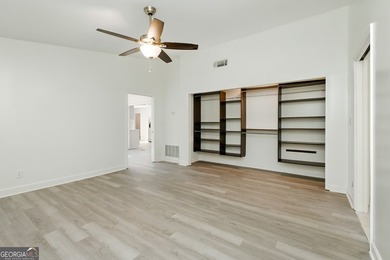 Fully remodeled and move-in ready, this impressive 5-bedroom, 3 - photo 25