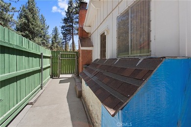 Charming Mountain Retreat with Rustic Character! This inviting - photo 25