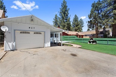 Charming Mountain Retreat with Rustic Character! This inviting - photo 28