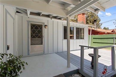 Charming Mountain Retreat with Rustic Character! This inviting - photo 30