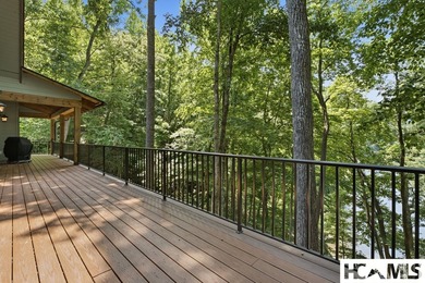 A classic mountain sanctuary nestled within the exclusive Bear - photo 32
