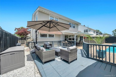 Welcome to this charming and spacious 4-bedroom, 2-bathroom - photo 32