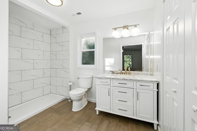 Fully remodeled and move-in ready, this impressive 5-bedroom, 3 - photo 38