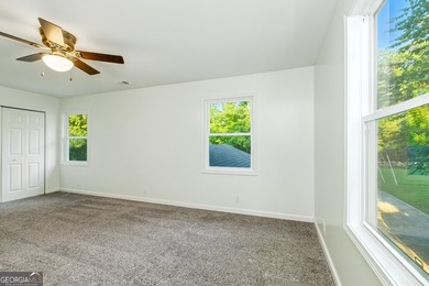 Fully remodeled and move-in ready, this impressive 5-bedroom, 3 - photo 44