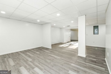 Fully remodeled and move-in ready, this impressive 5-bedroom, 3 - photo 47