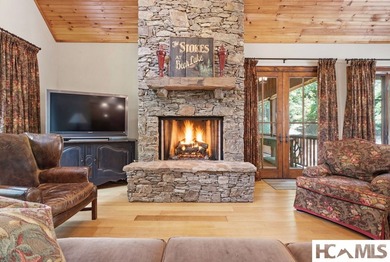 A classic mountain sanctuary nestled within the exclusive Bear - photo 49