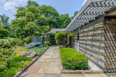 (private lake, pond, creek) Home Sale Pending in West Hartford Connecticut