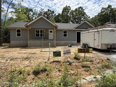 Great new construction in Lake Tansi !! Luxury vinyl plank - photo 1