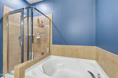 Get ready to fall in love with this cheerful and totally move-in - photo 19