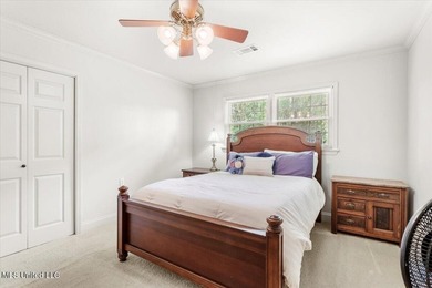 Welcome to this spacious and beautifully appointed 4-bedroom - photo 21